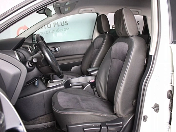 Nissan Qashqai, 2013г., передний привод, вариатор