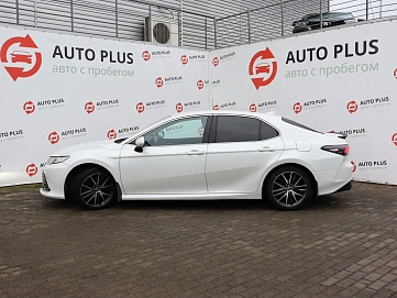 Toyota Camry, 2021г, передний привод, автомат