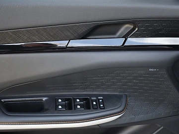 Changan UNI-V, 2024г., передний привод, робот