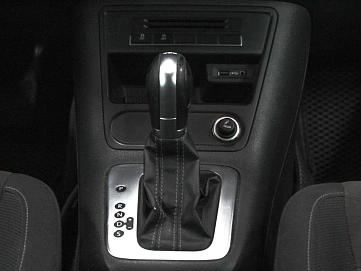 Volkswagen Tiguan, 2016г, передний привод, робот