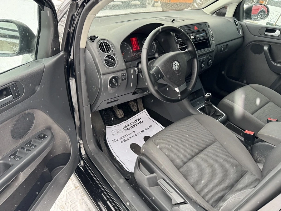 Volkswagen Golf Plus, 2008г., передний привод, автомат