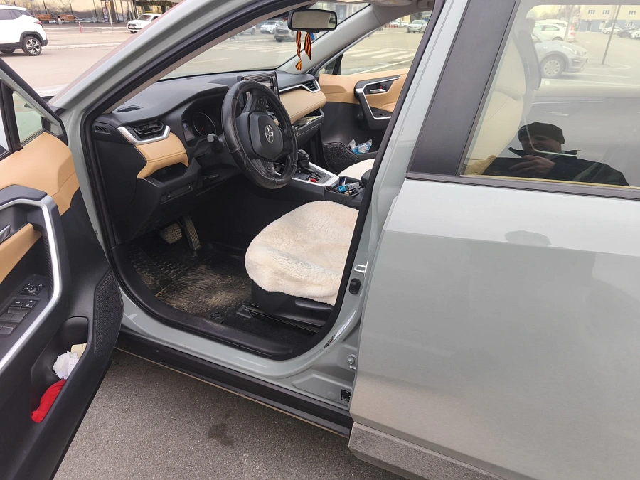 Toyota RAV4, 2021г., полный привод, автомат