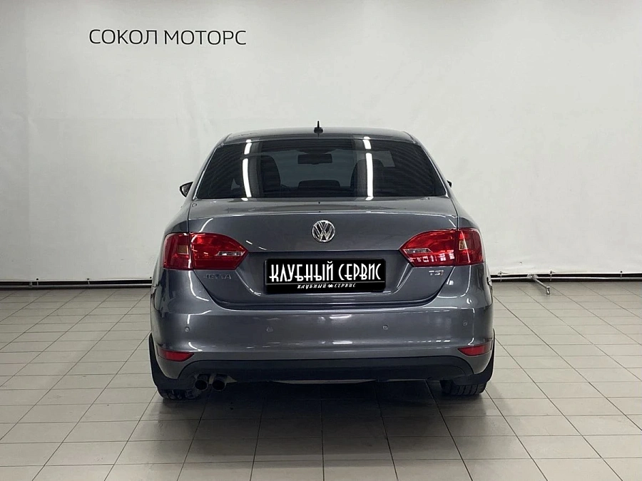 Volkswagen Jetta, 2011г., передний привод, робот