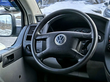 Volkswagen Transporter, 2003г, передний привод, механика