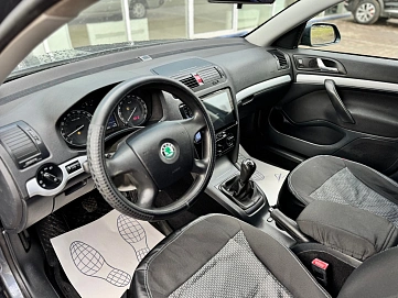 Skoda Octavia, 2008г, передний привод, механика