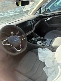 Volkswagen Touareg, 2025г, полный привод, автомат