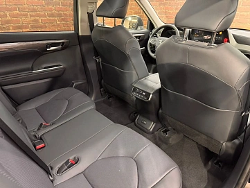 Toyota Highlander, 2025г, полный привод, автомат