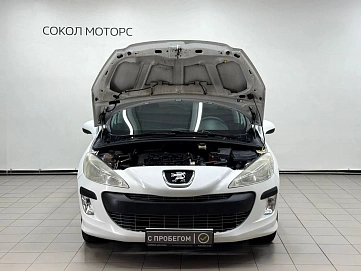 Peugeot 308, 2010г, передний привод, автомат