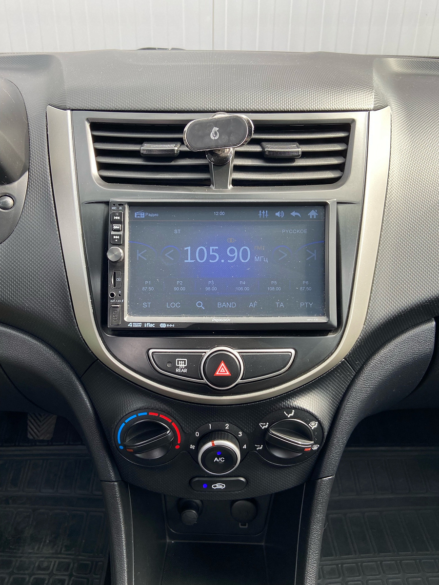 Hyundai Solaris, 2013г., передний привод, механика