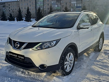 Nissan Qashqai, 2015г, полный привод, вариатор