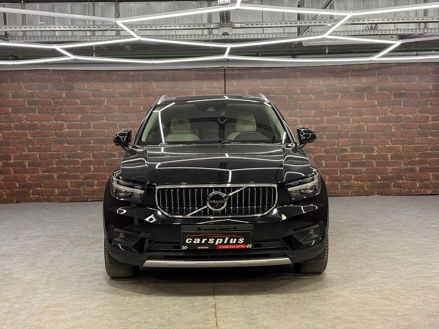 Volvo XC40, 2020г., передний привод, робот