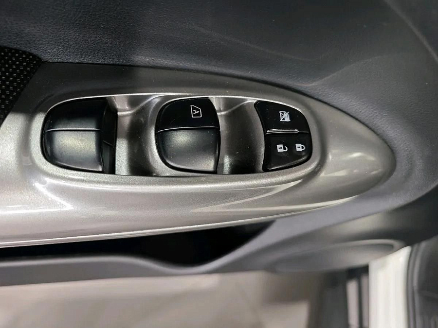 Nissan , 2014г., передний привод, автомат