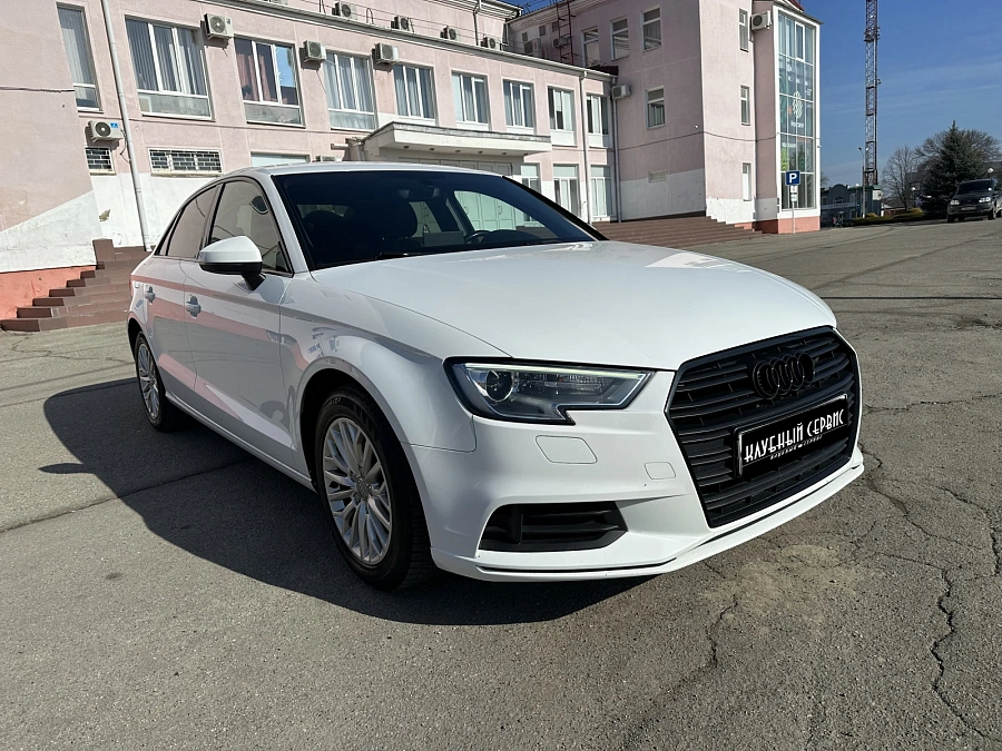 Audi A3, 2018г., передний привод, робот