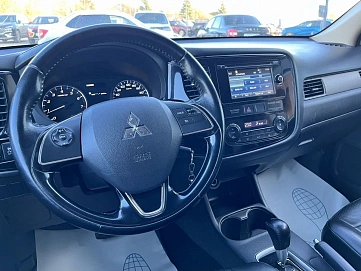 Mitsubishi Outlander, 2015г, полный привод, вариатор