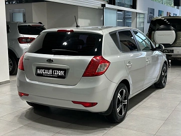 Kia Ceed, 2010г, передний привод, механика