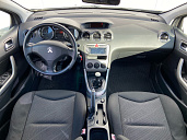 Peugeot 308, 2011г., передний привод, механика