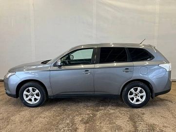 Mitsubishi Outlander, 2012г, передний привод, вариатор