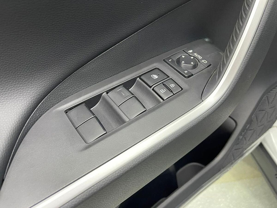 Toyota RAV4, 2025г., полный привод, вариатор
