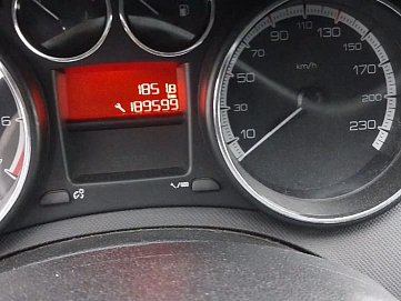 Peugeot 308, 2012г, передний привод, механика