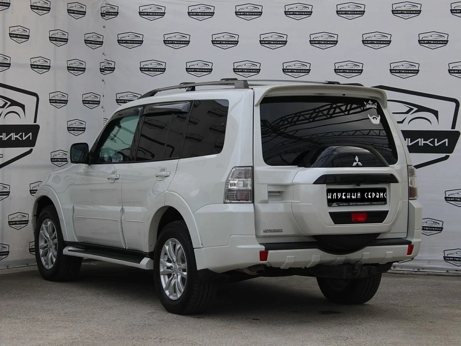 Mitsubishi Pajero, 2015г., полный привод, автомат