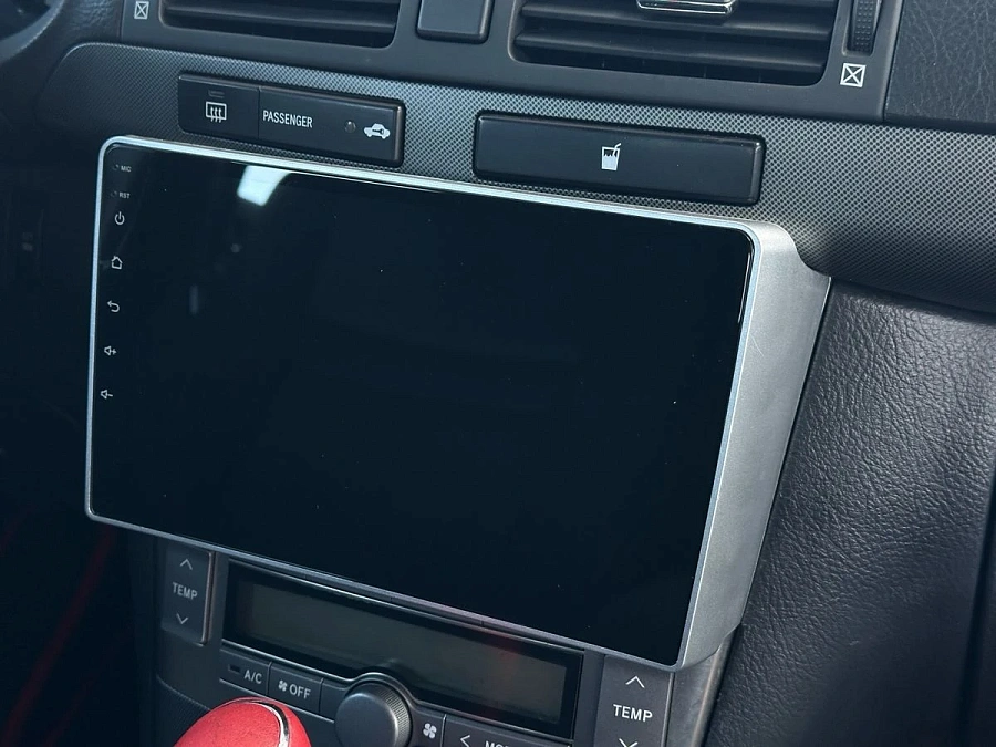 Toyota Avensis, 2003г., передний привод, автомат