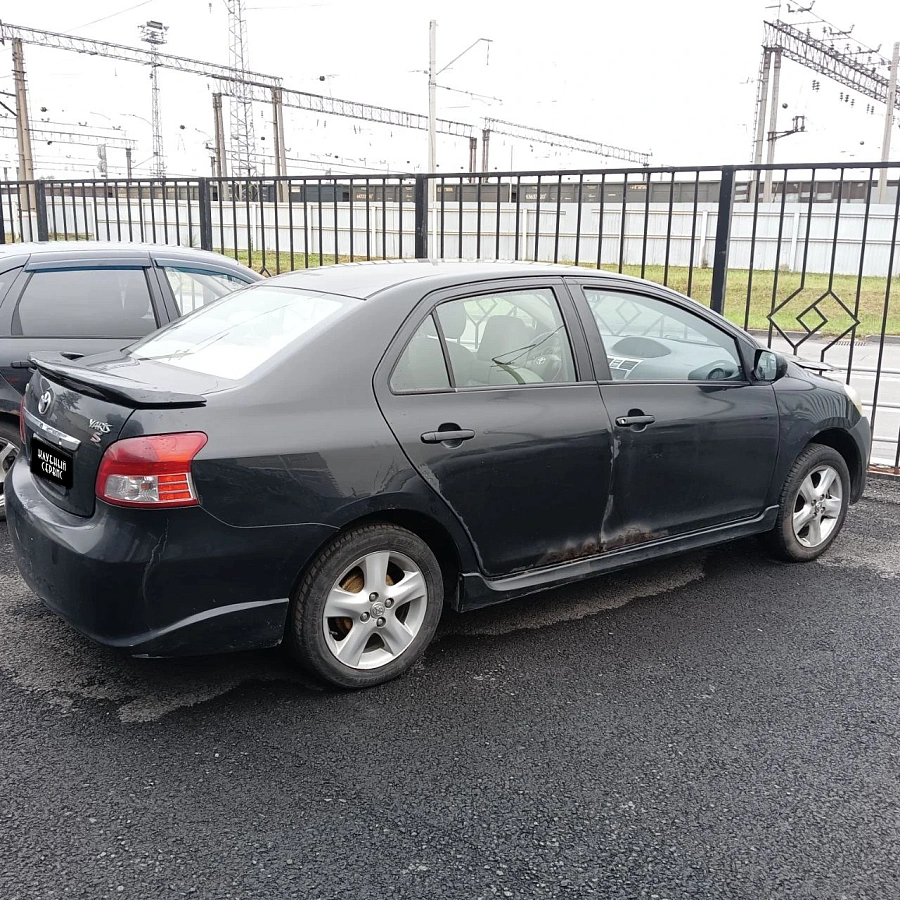 Toyota Yaris, 2007г., передний привод, автомат