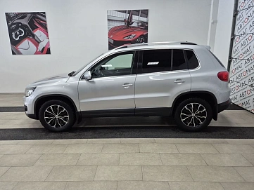 Volkswagen Tiguan, 2012г, полный привод, автомат