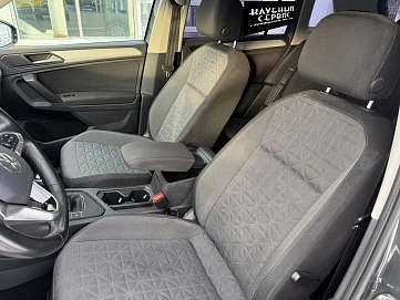 Volkswagen Tiguan, 2021г, передний привод, робот