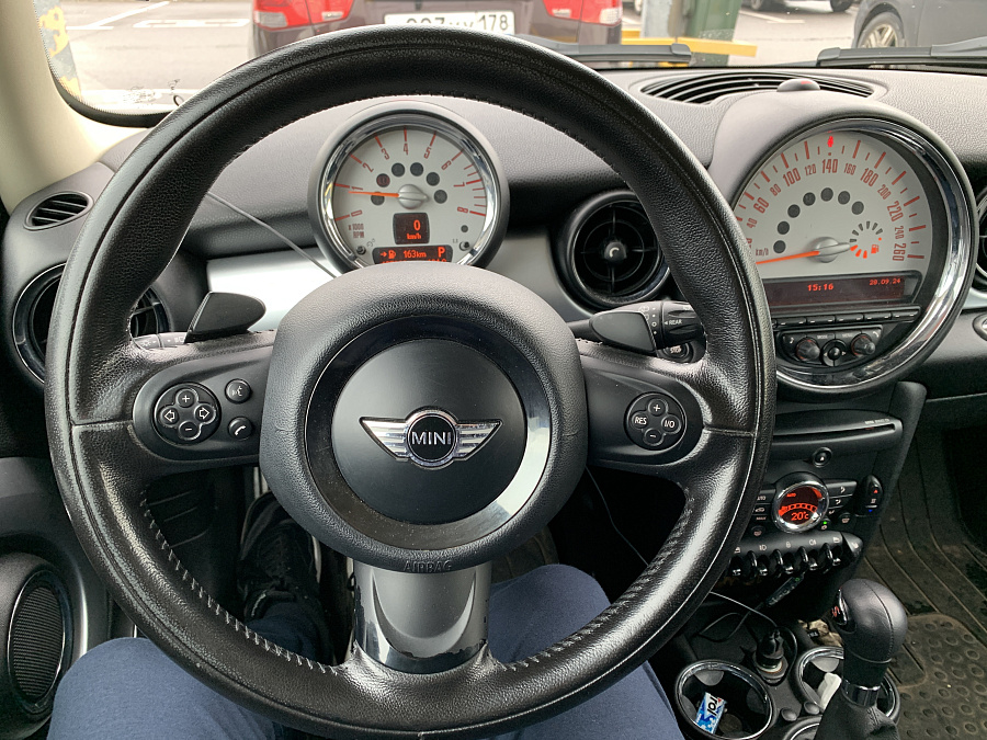Mini Hatch, 2011г., передний привод, автомат