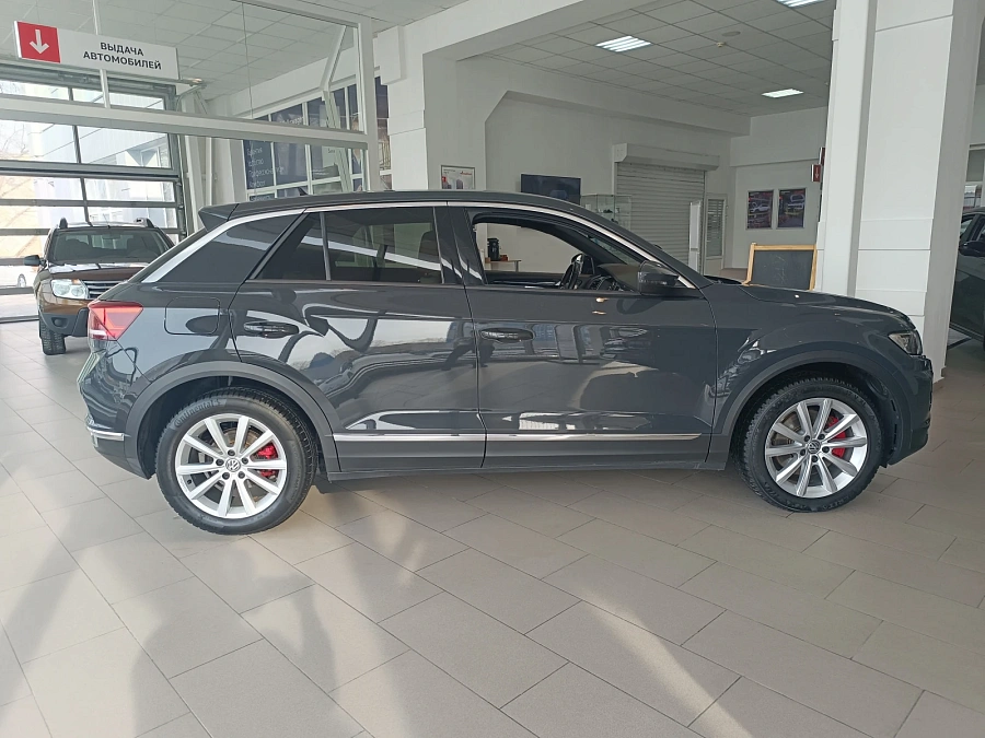 Volkswagen T-Roc, 2019г., полный привод, робот