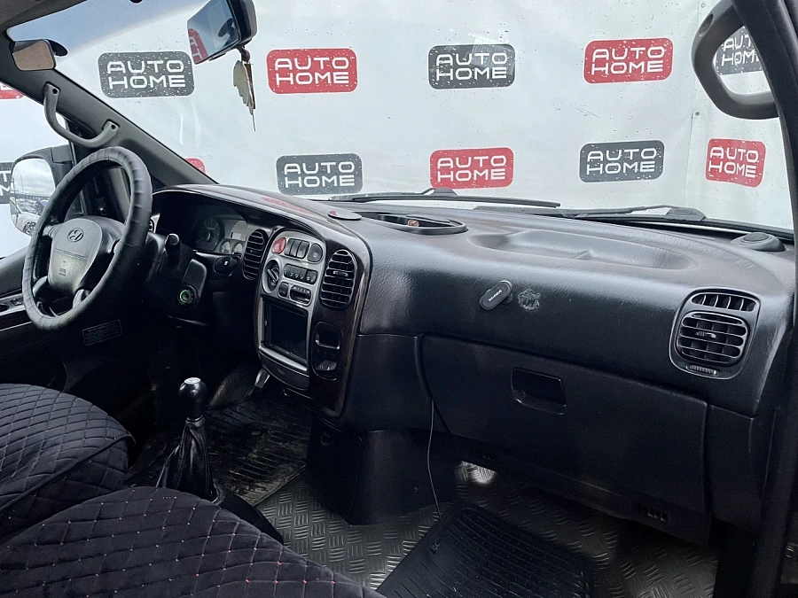 Hyundai Starex, 2007г., передний привод, механика