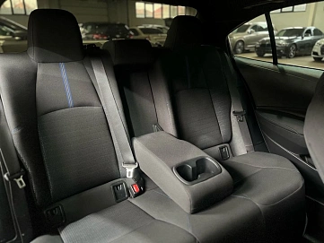 Toyota Corolla, 2020г, передний привод, вариатор