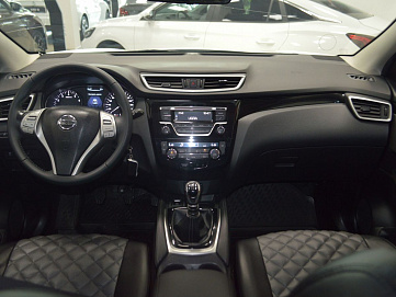 Nissan Qashqai, 2017г, передний привод, механика