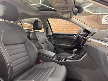 Skoda Superb, 2025г, передний привод, робот