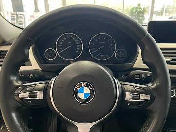 BMW 3 серии, 2015г, задний привод, автомат