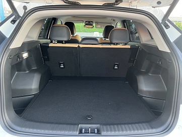 Geely Atlas, 2024г, передний привод, робот