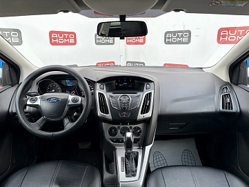 Ford Focus, 2012г., передний привод, робот