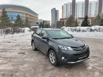Toyota RAV4, 2014г, полный привод, вариатор
