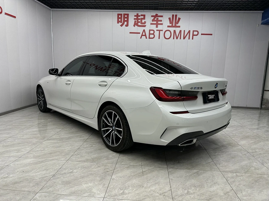 BMW 3 серии, 2022г., задний привод, автомат
