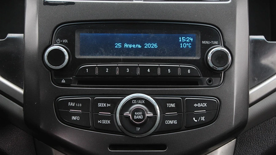 Chevrolet Aveo, 2013г., передний привод, механика