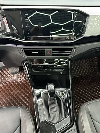 Volkswagen Tayron, 2022г, передний привод, робот