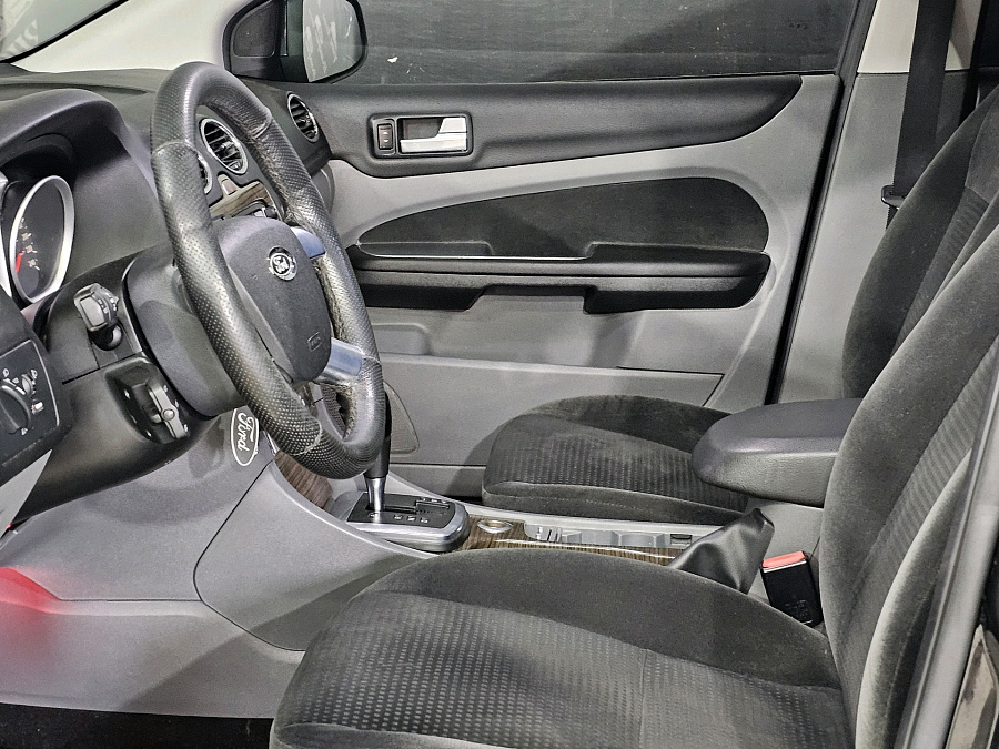 Ford Focus, 2009г., передний привод, автомат