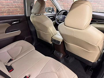 Toyota Highlander, 2025г, полный привод, автомат