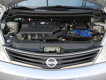 Nissan Tiida, 2010г, передний привод, автомат