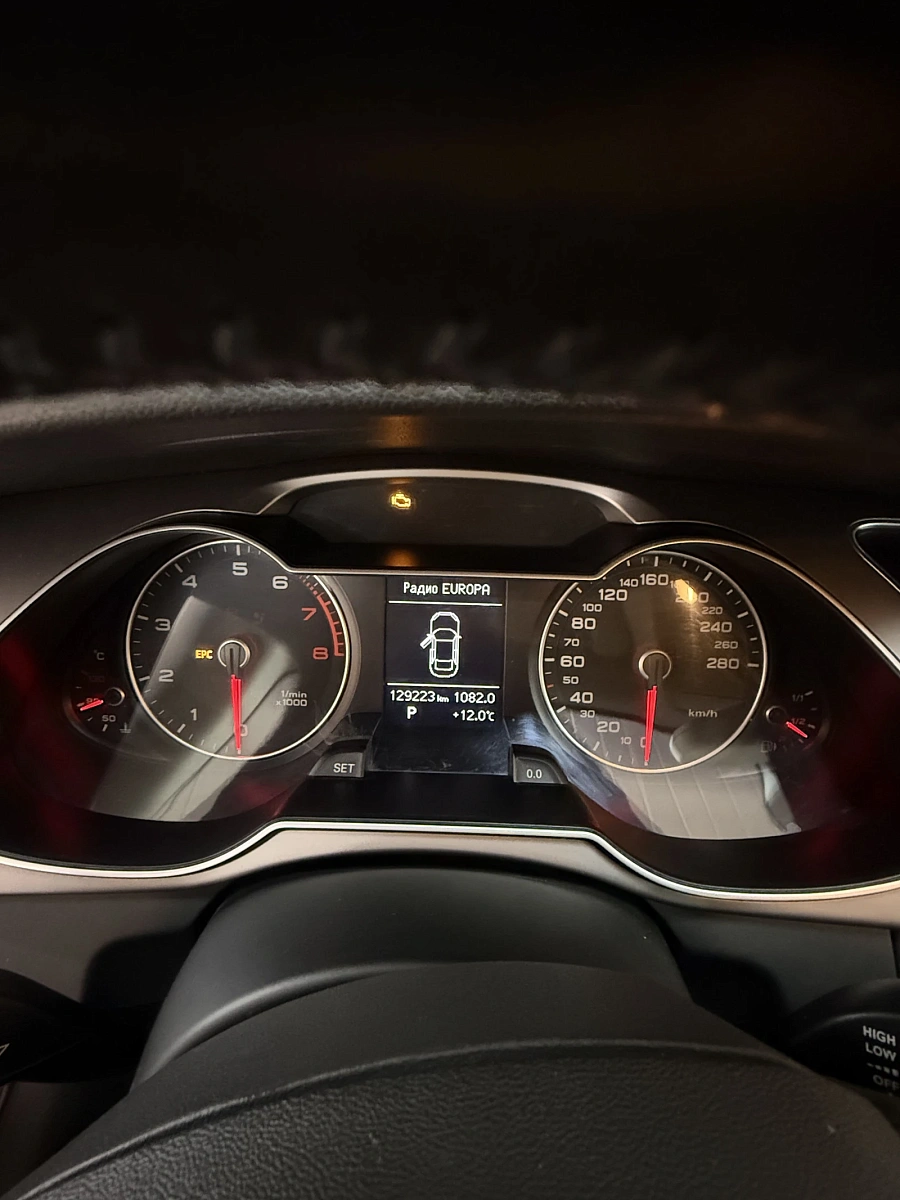 Audi A4, 2013г., передний привод, вариатор