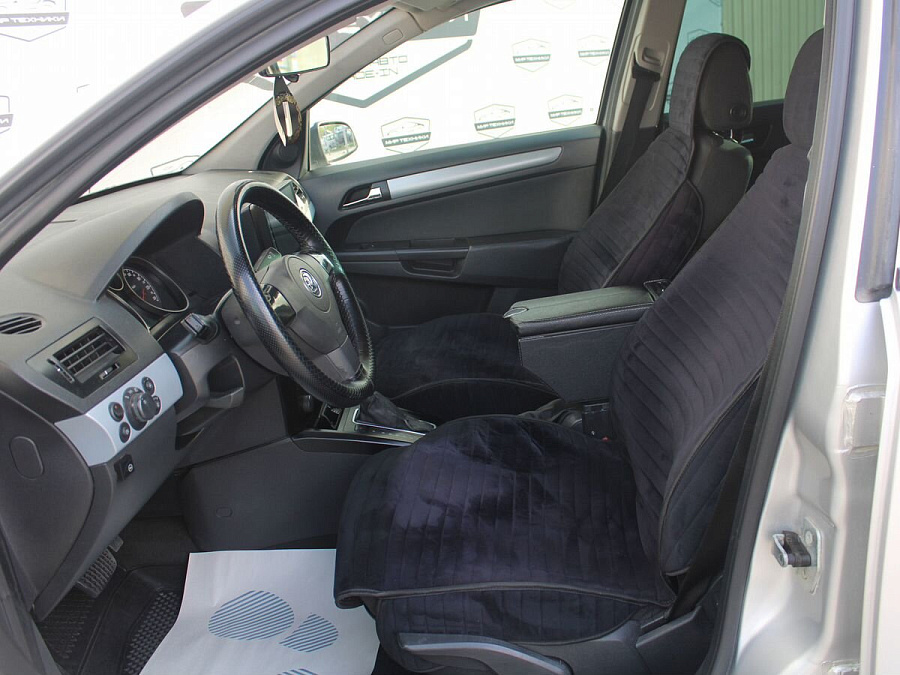 Opel Astra, 2006г., передний привод, автомат