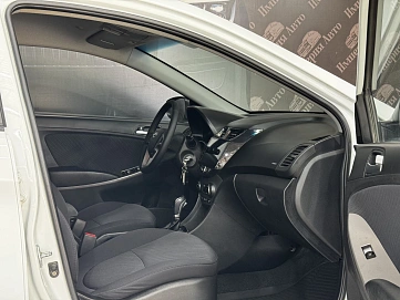 Hyundai Solaris, 2014г, передний привод, автомат