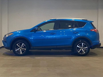 Toyota RAV4, 2016г, передний привод, автомат