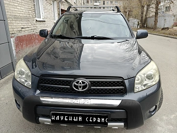 Toyota RAV4, 2006г, полный привод, механика