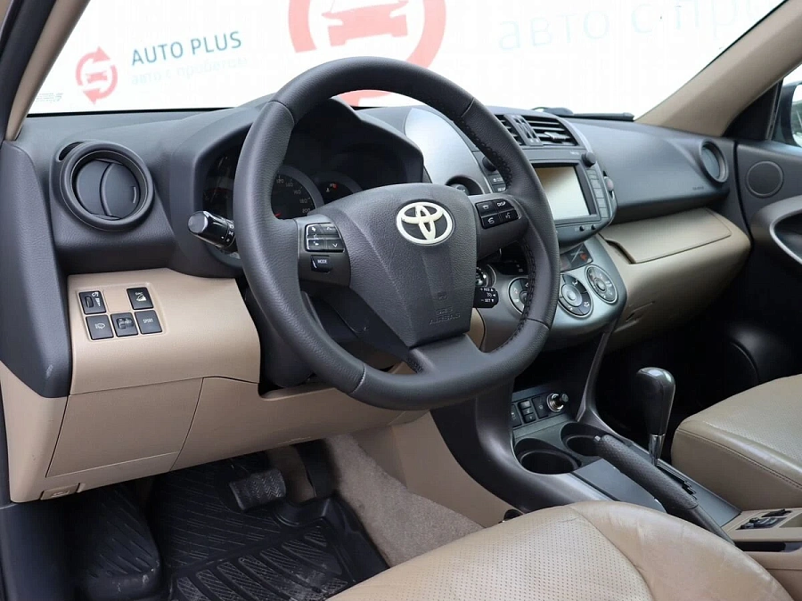 Toyota RAV4, 2010г., полный привод, вариатор